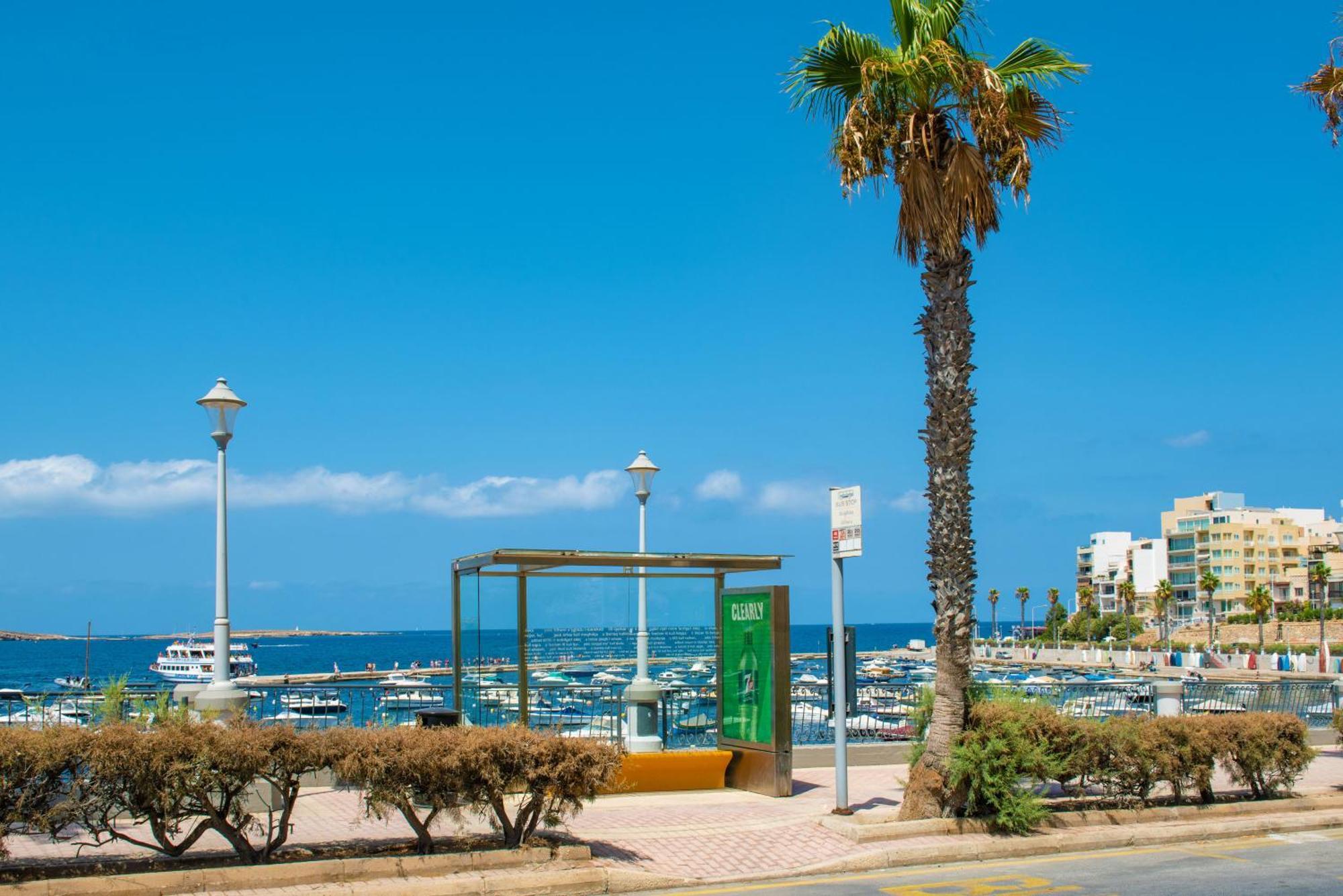 Islet Promenade Seafront Apartment With Large Corner Terrace By Getawaysmalta 세인트폴스베이 외부 사진