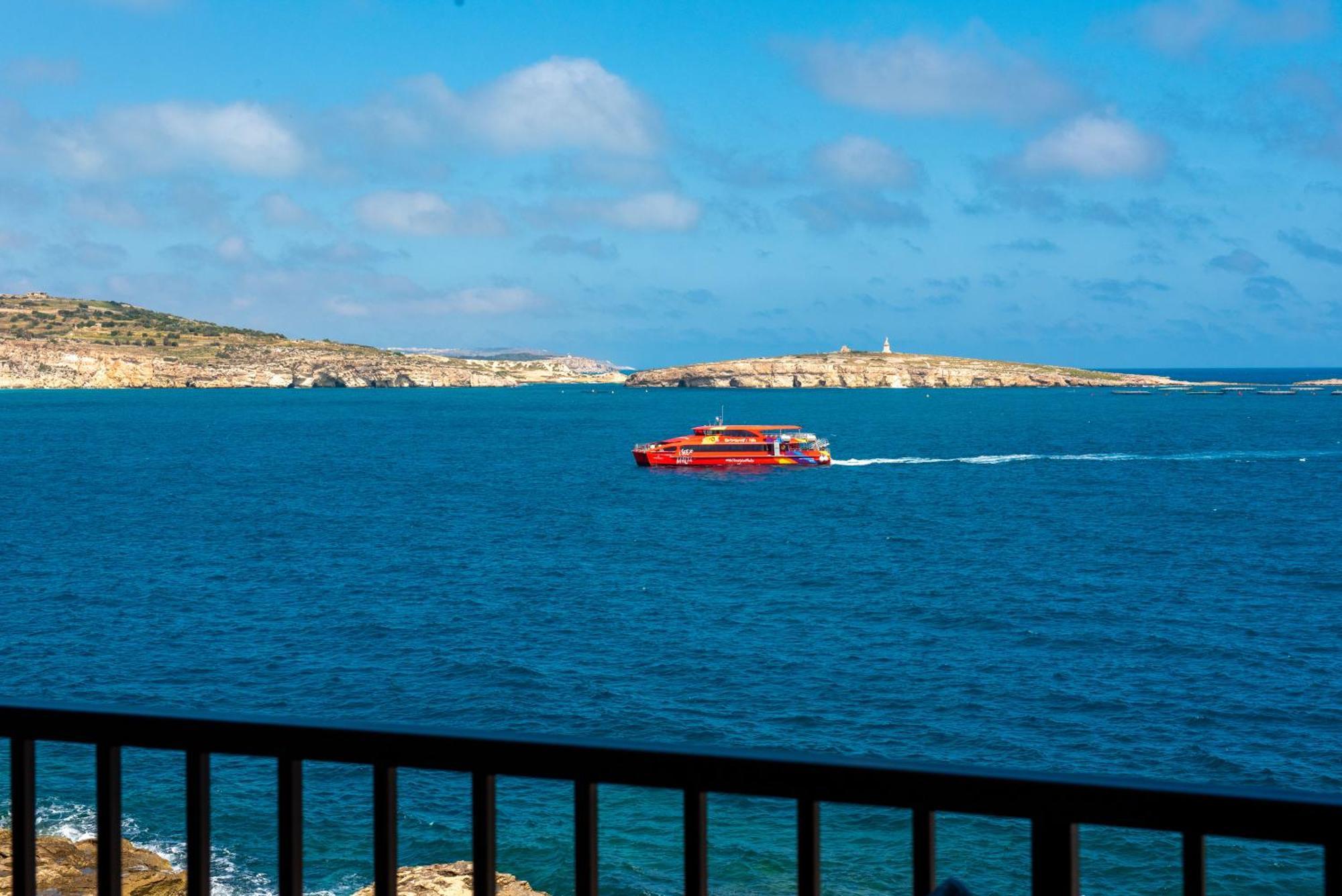 Islet Promenade Seafront Apartment With Large Corner Terrace By Getawaysmalta 세인트폴스베이 외부 사진
