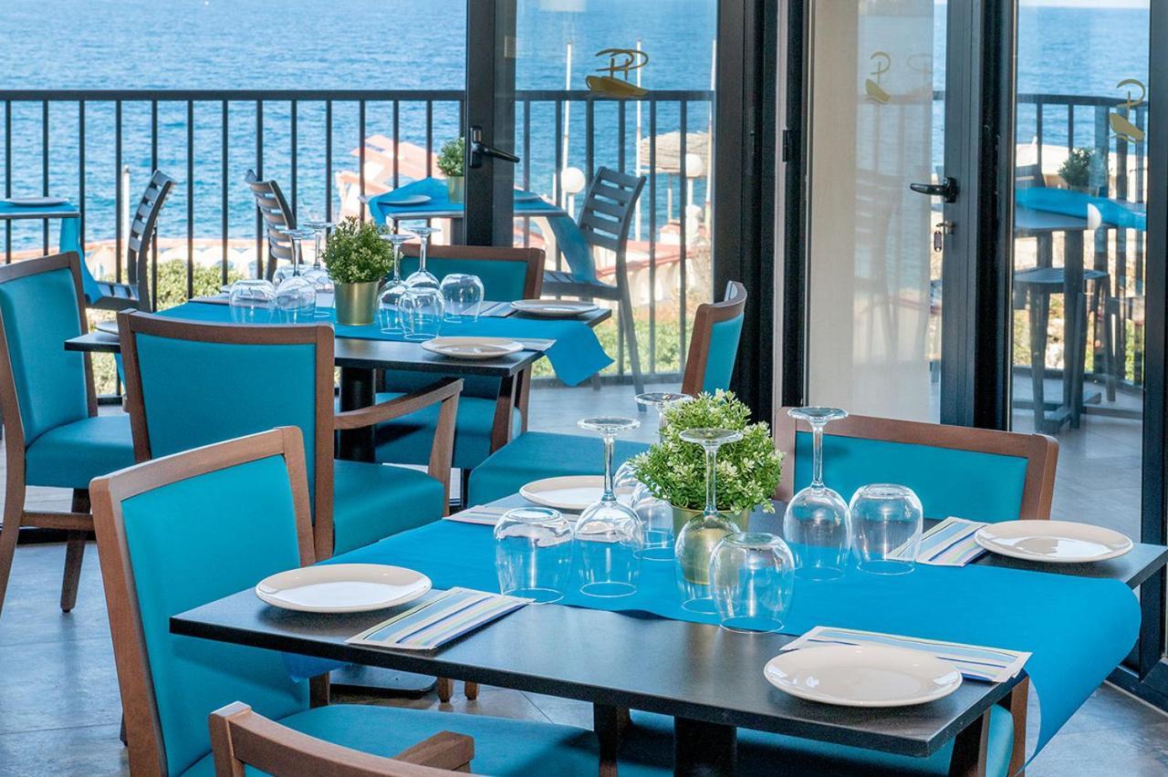 Islet Promenade Seafront Apartment With Large Corner Terrace By Getawaysmalta 세인트폴스베이 외부 사진